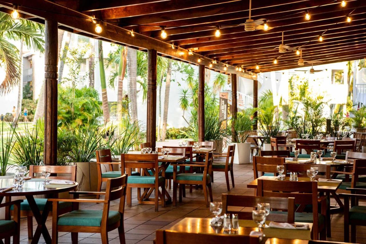 Grand Sirenis Punta Cana Resort & Aquagames Uvero Alto Екстериор снимка The interior of the restaurant