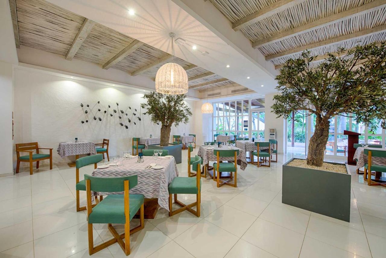 Grand Sirenis Punta Cana Resort & Aquagames Uvero Alto Екстериор снимка Restaurant