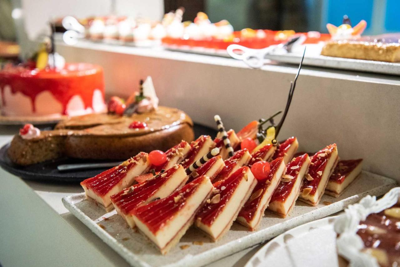Grand Sirenis Punta Cana Resort & Aquagames Uvero Alto Екстериор снимка Desserts