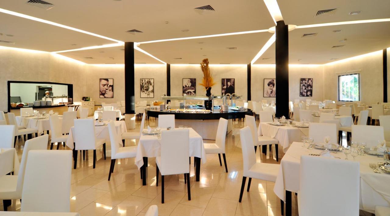 Grand Sirenis Punta Cana Resort & Aquagames Uvero Alto Екстериор снимка Restaurant