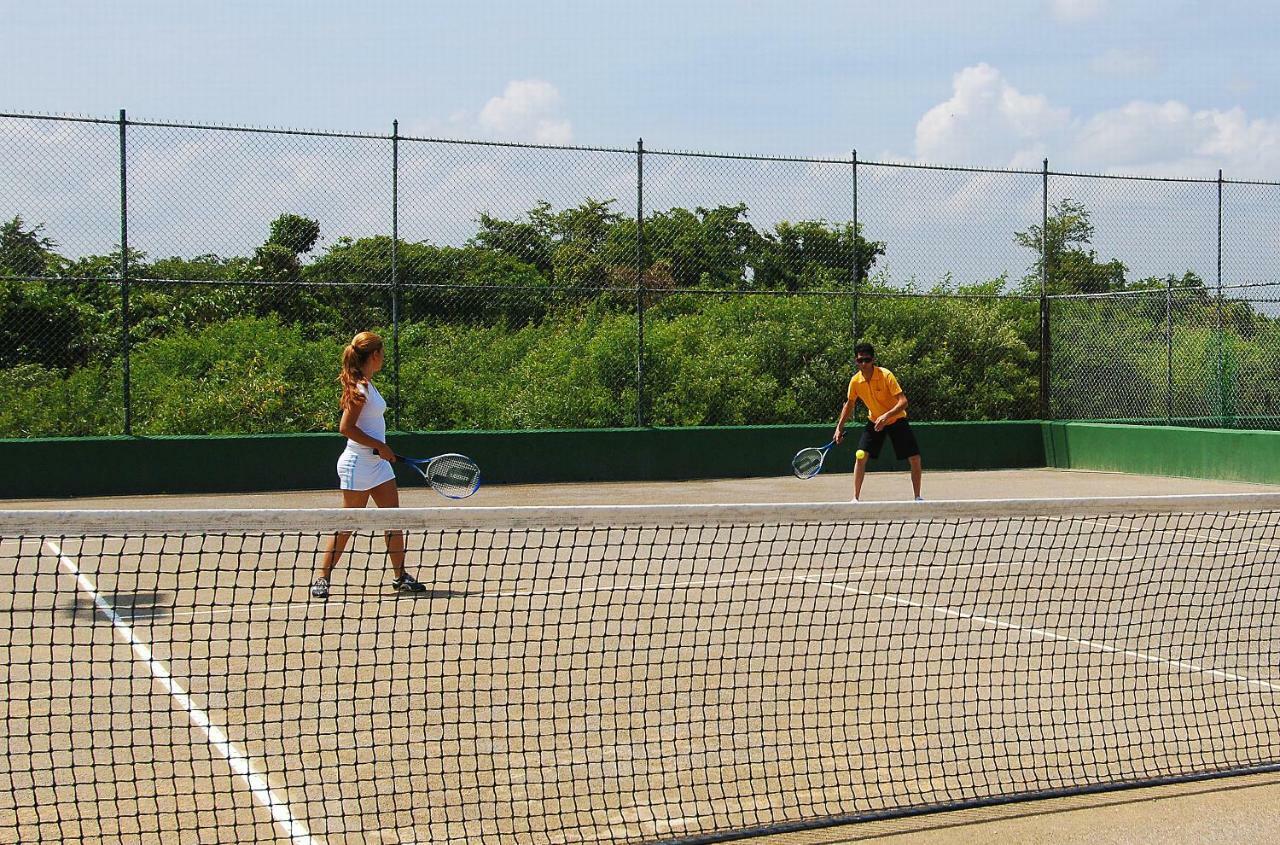 Grand Sirenis Punta Cana Resort & Aquagames Uvero Alto Екстериор снимка Tennis at the 2007 Pan American Games