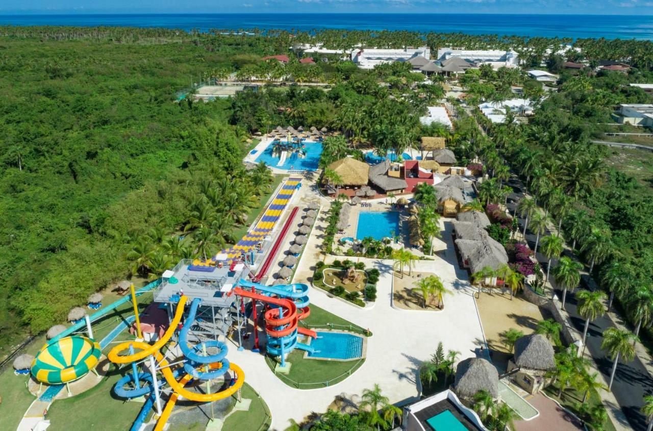 Grand Sirenis Punta Cana Resort & Aquagames Uvero Alto Екстериор снимка Aerial view of the resort